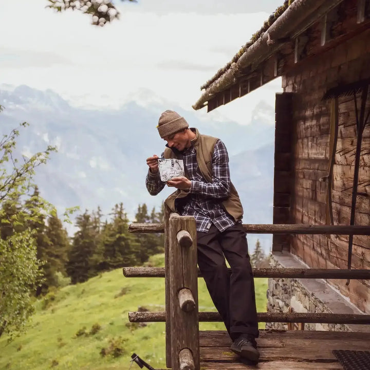 LYOFOOD Svinegryte – Kraftig turmiddag med grønnsaker og bønner - Game-On.no